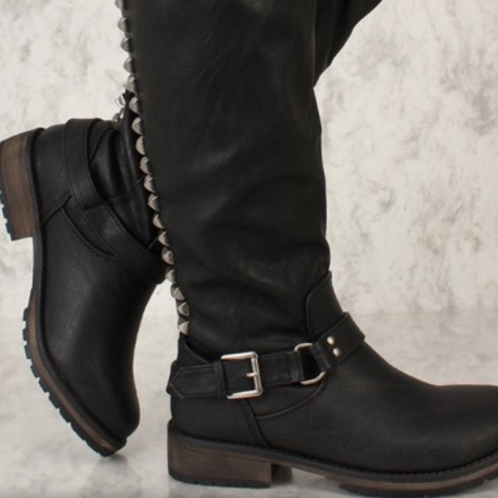 BLACK STUDDED RIDING BOOTS - Picture 1 of 4